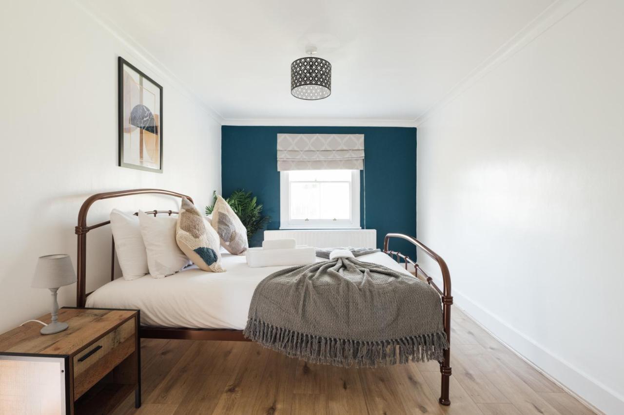 Stunning & Stylish 2 Bed Flat In West London Apartment Exterior photo
