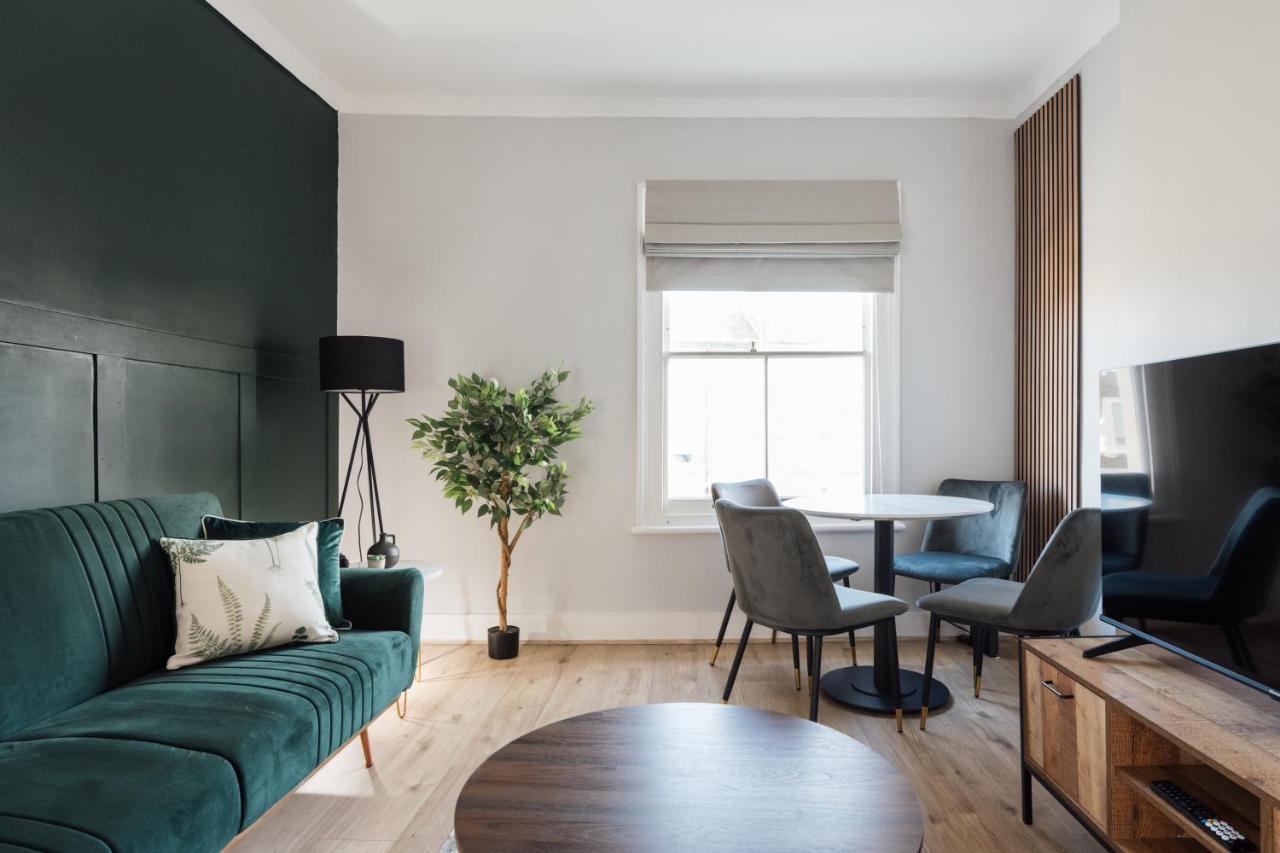 Stunning & Stylish 2 Bed Flat In West London Apartment Exterior photo